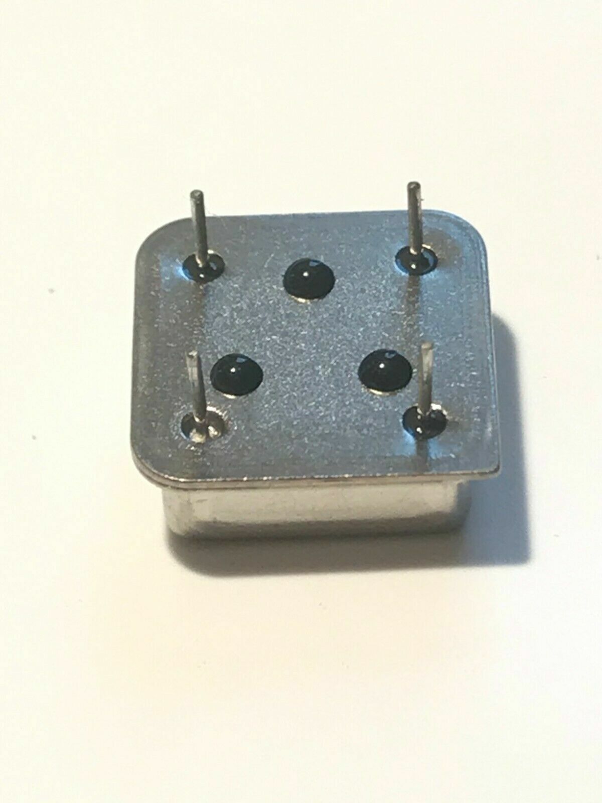 XTAL CRYSTAL OSCILLATOR 4 PIN METAL CAN 8 PIN DIL SIZE ALL FREQUENCIES faa27