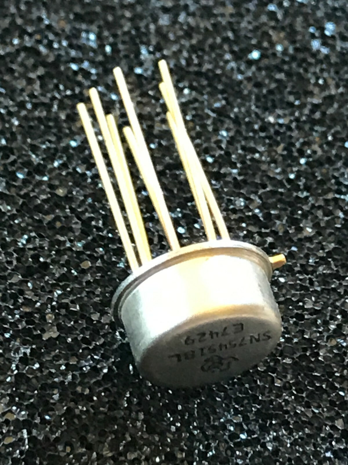 ORIGINAL TEXAS INSTRUMENTS SN75451BL TO5 METAL CAN CHIP UK STOCK x1 fd7d47