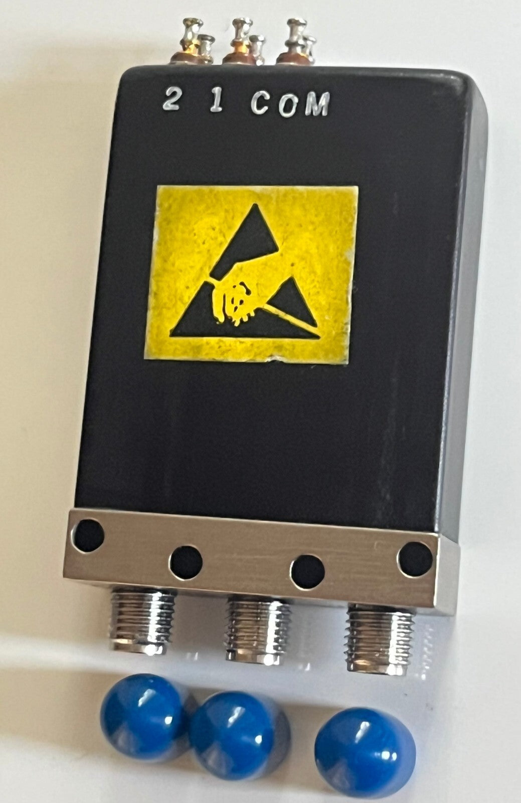NARDA SEM123D RF SMA FAIL SAFE COAXIAL RELAY 18GHz 28Vdc SPDT AD2N28