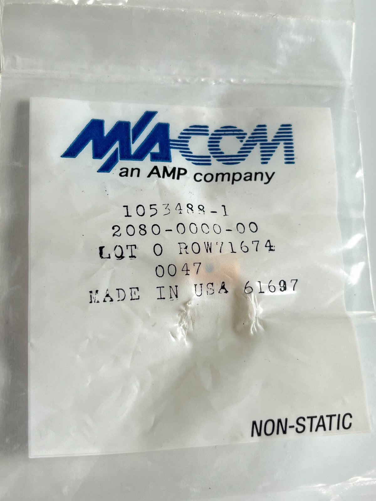 MACOM SMA FEMALE - FEMALE STRAIGHT PREMIUM RF ADAPTER 2080-0000-00 FD5B20