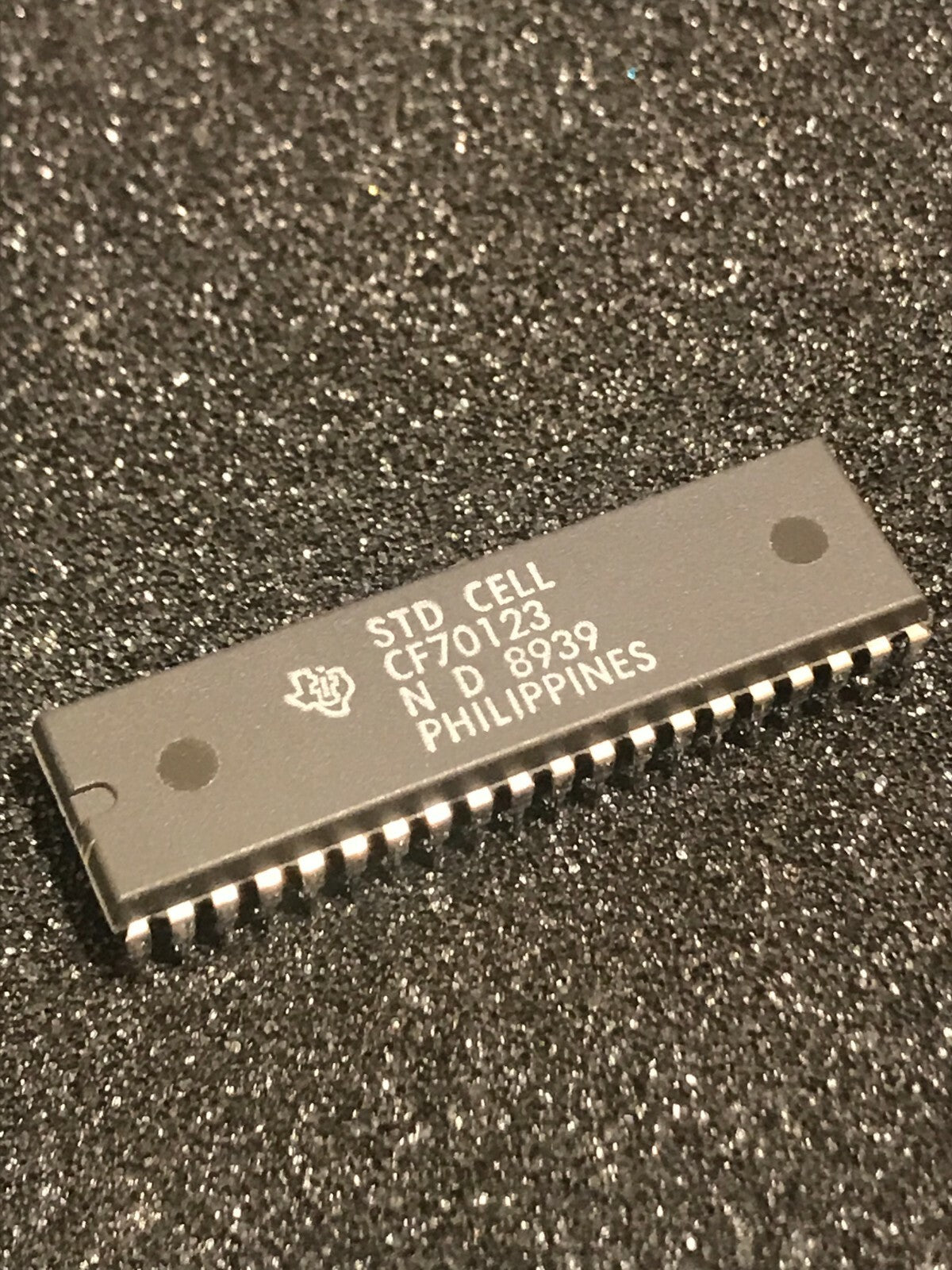 CF70123 ORIGINAL TEXAS INSTRUMENTS STD CELL CHIP UK STOCK x1 ad1F46A