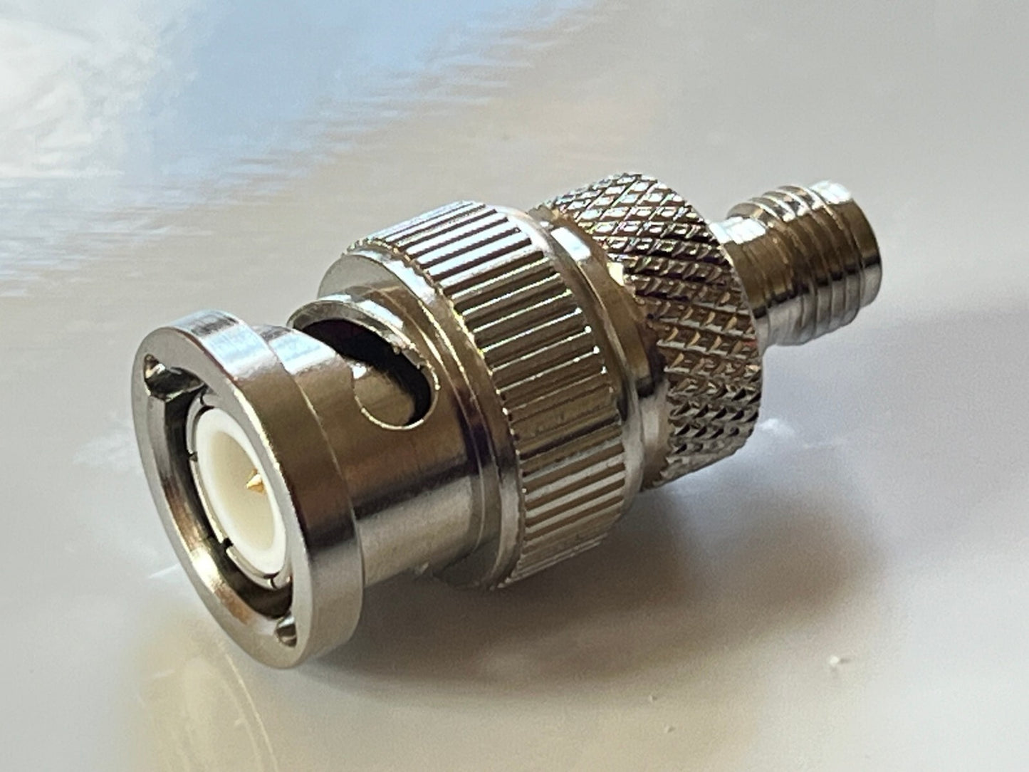 BEST QUALITY BNC TYPE MALE TO SMA FEMALE 50 OHM RF ADAPTER fcb25.20