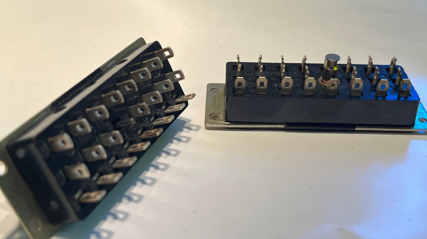24 PIN MULTI WAY CONNECTORS PLESSEY JONES PLUG & SOCKET PAIR fd2f1