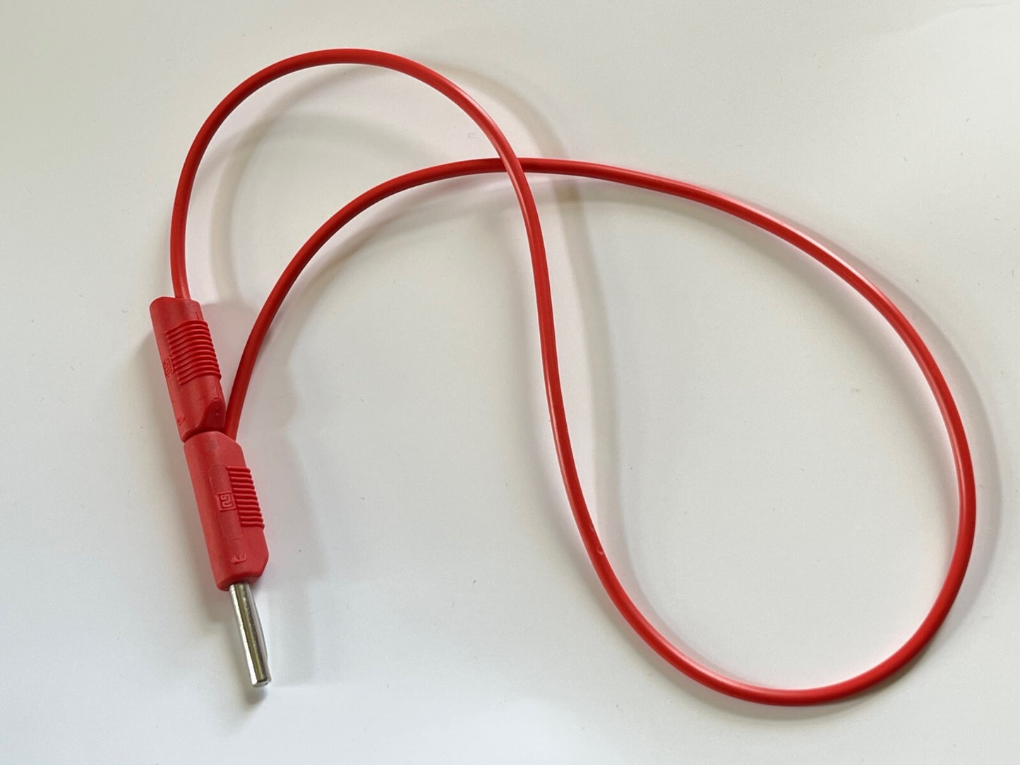 RS PRO QUALITY 4MM STACKABLE BANANA PLUG TEST LEAD 0.5M LONG RED ad1*18