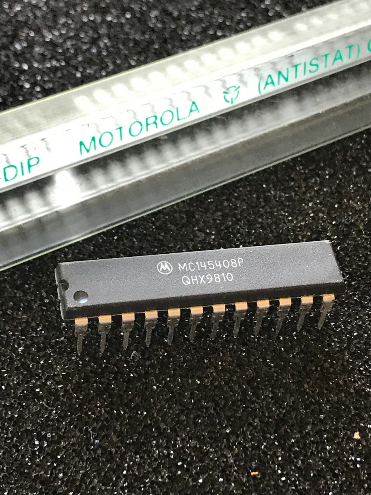 ORIGINAL MOTOROLA MC145408P 24 PIN DIL DRIVER / REC CHIP UK STOCK x1 fd6d83