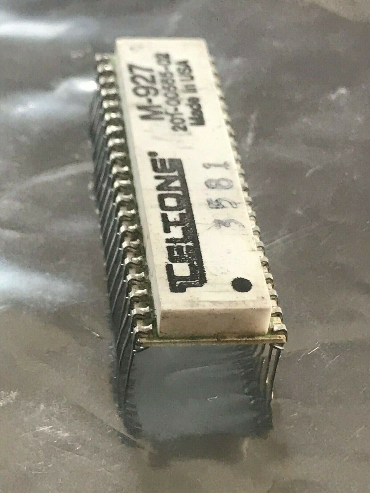 M-927 TELTONE COLLECTORS VINTAGE IC WHITE CERAMIC EARLY HYBRID CHIP FCB16.1