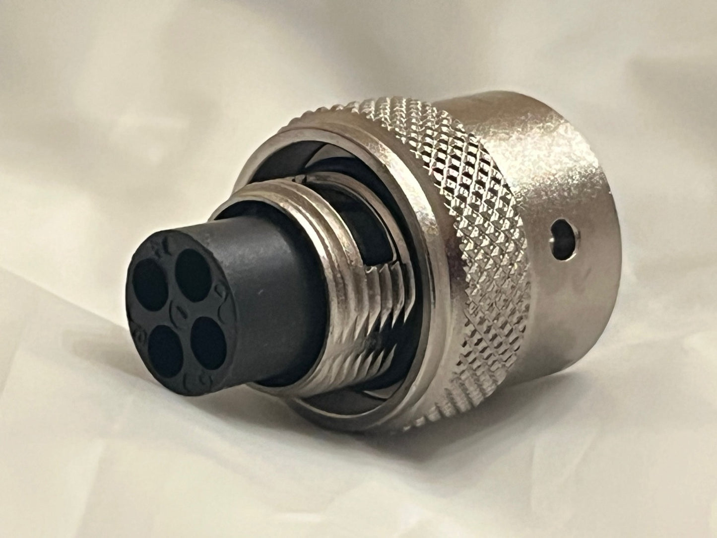 AMPHENOL RT06104PNH CIRCULAR CONNECTOR 4 POLE (X1) FD1D17