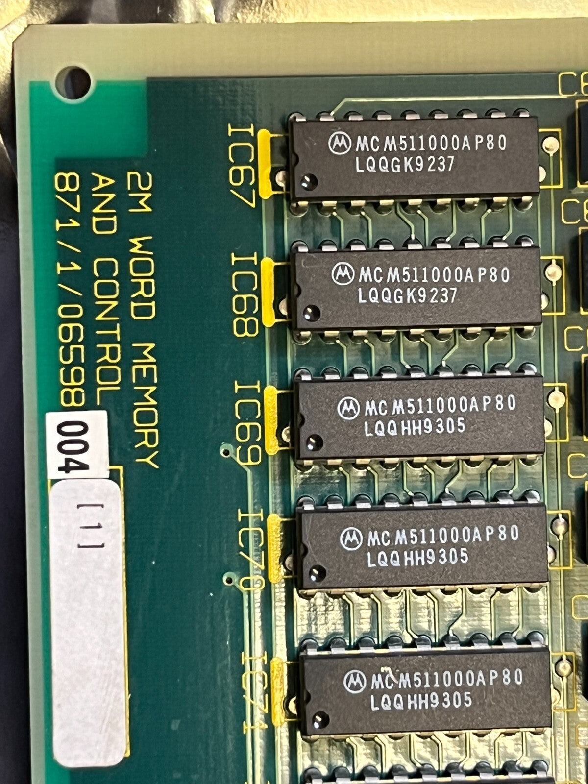 MEMORY PCB WITH 44 X 1MB MOTOROLA DRAM MEMORY CHIPS MCM511000AP80 ad1x20