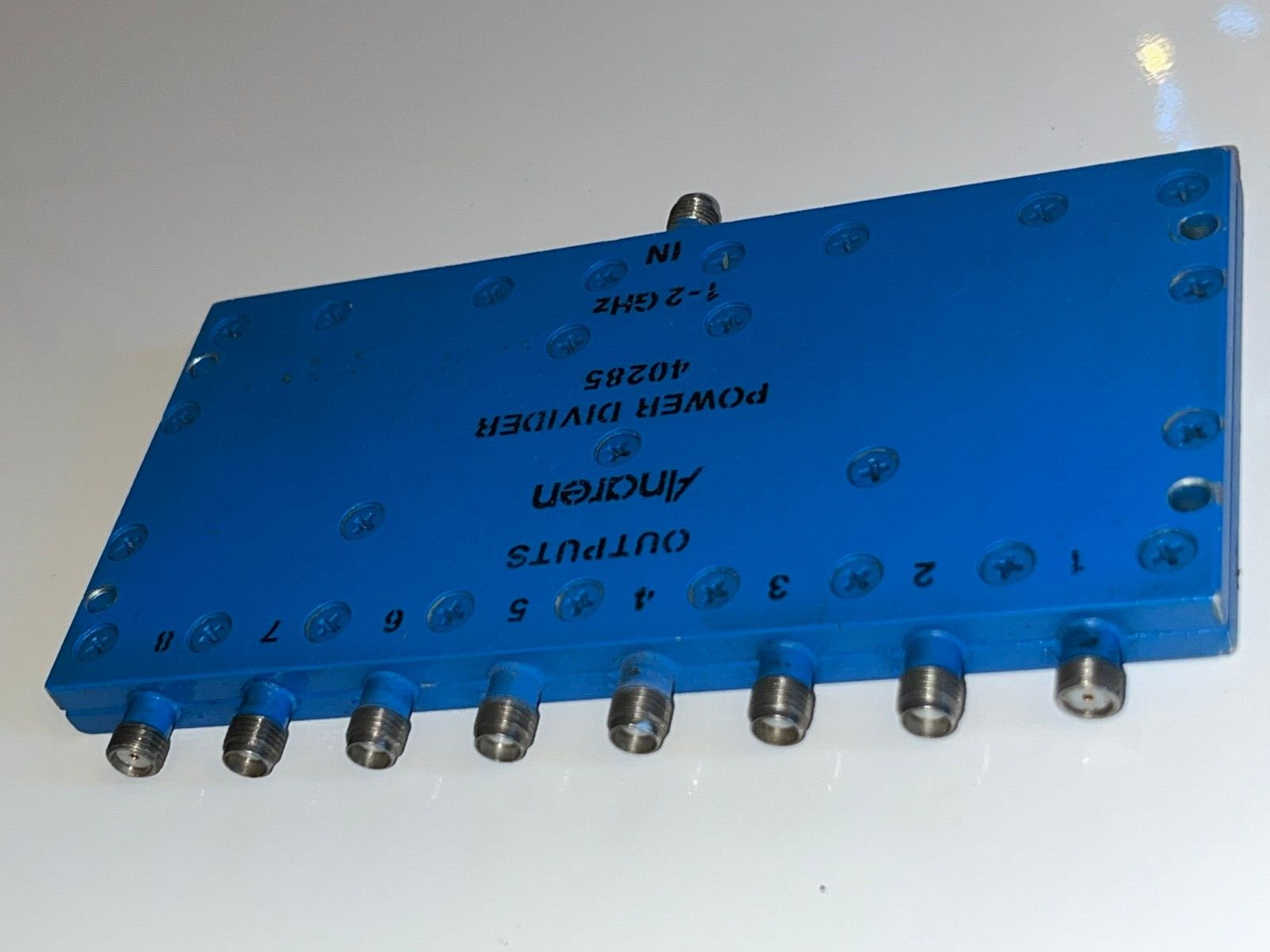 ANAREN 40285 SMA 8 WAY RF 25W POWER DIVIDER 1000MHz - 2000MHz AD2N26