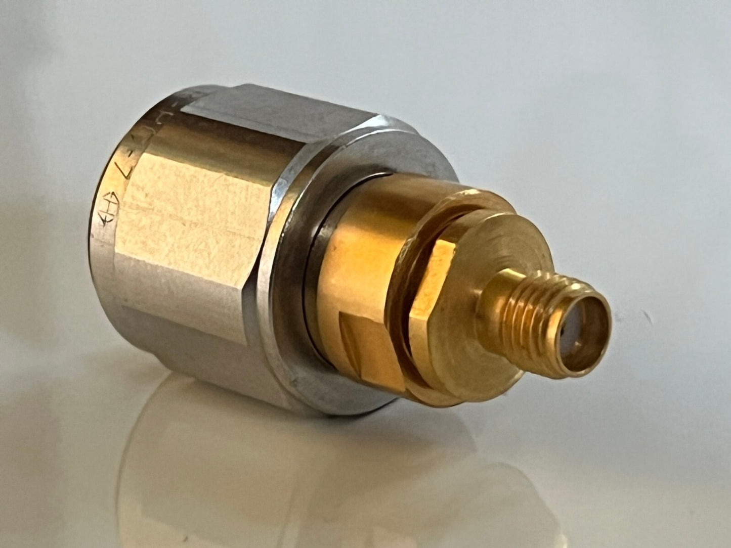 SUHNER PREMIUM APC-7 TO SMA FEMALE PRECISION RF COAXIAL ADAPTER FBA10A22