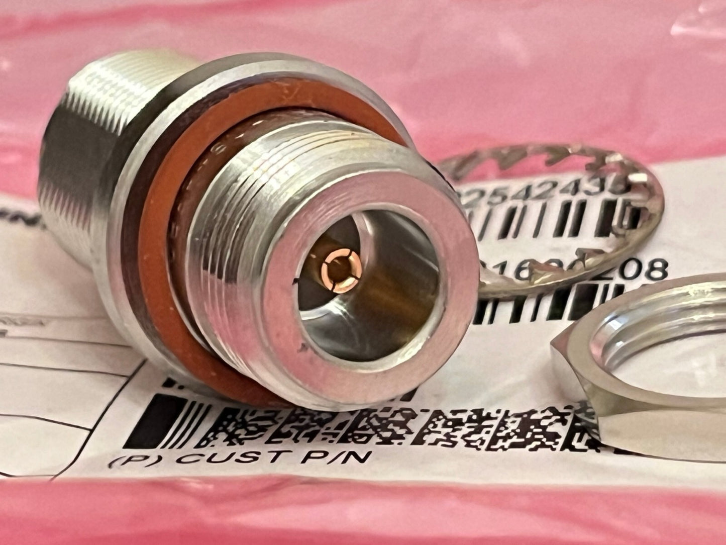 SUHNER N TYPE FEMALE TO N FEMALE BULKHEAD ADAPTER 34_N-50-0-1/133 AD2N23