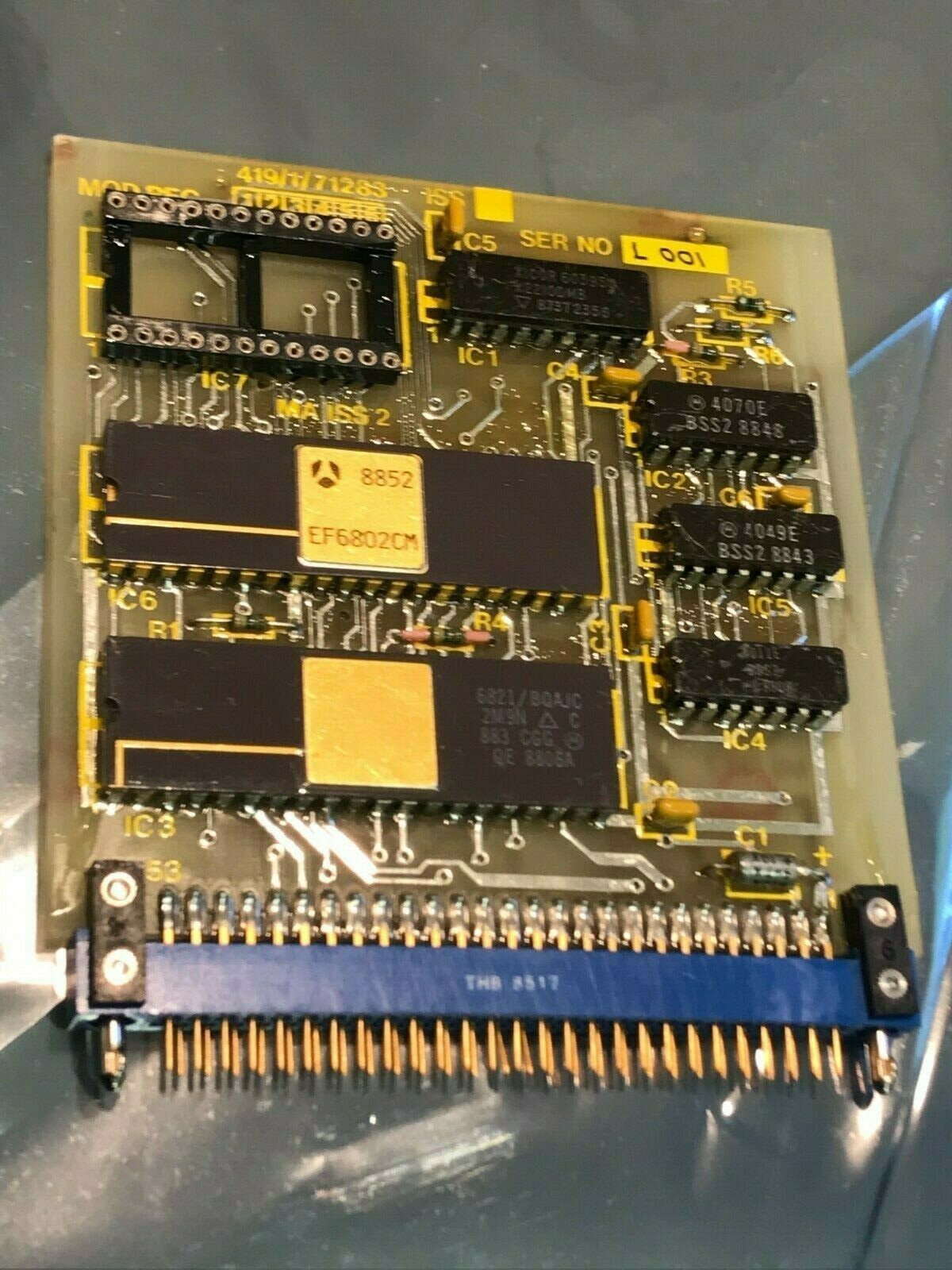 MILITARY PCB WITH EF6802CM, MC6821/BOAJC-883C, X2210DMB CHIPS & MORE ae1*10