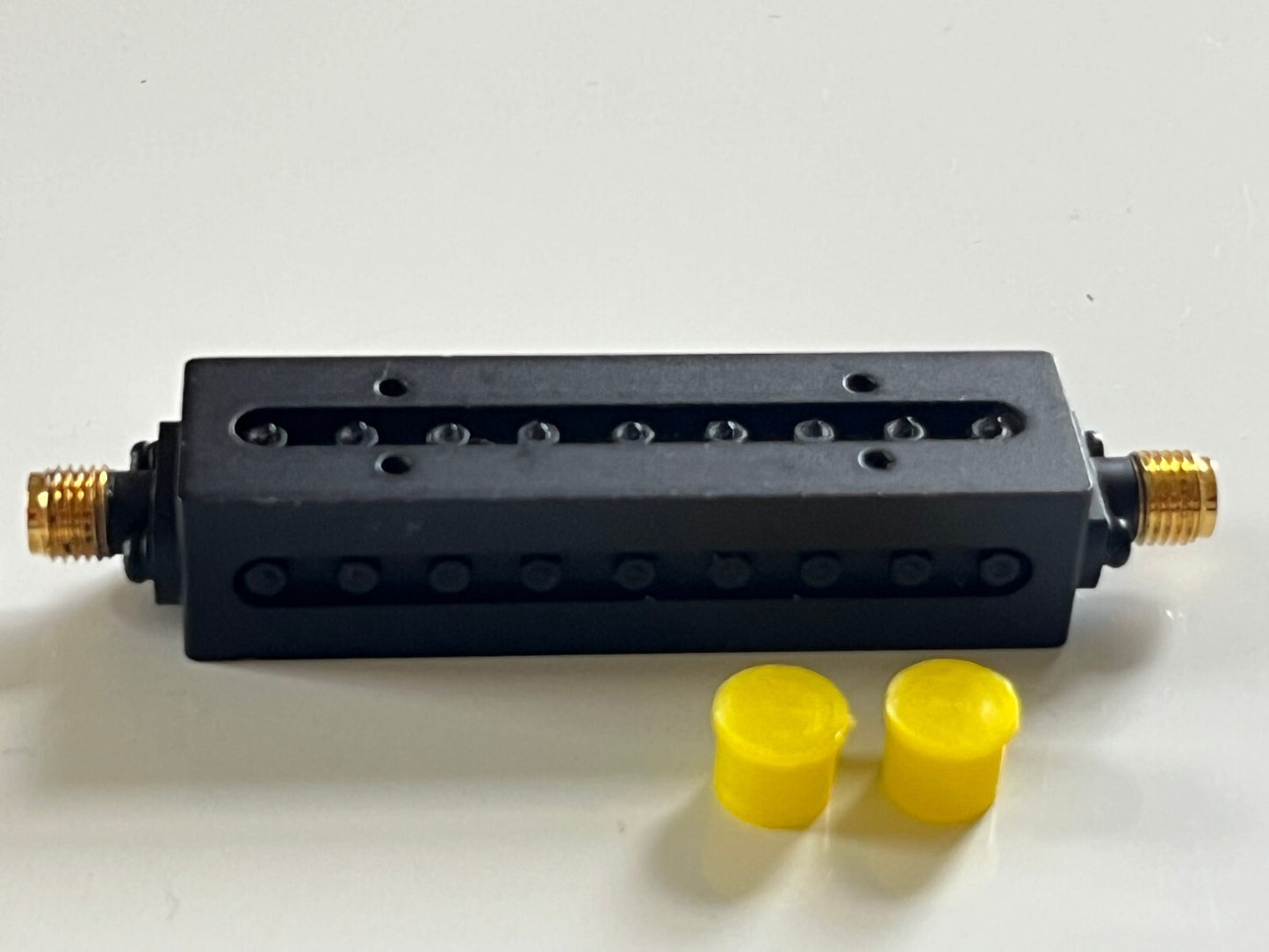 QUALWAVE DC - 8GHZ LOW PASS FILTER SMA CONNECTORS AE1W90