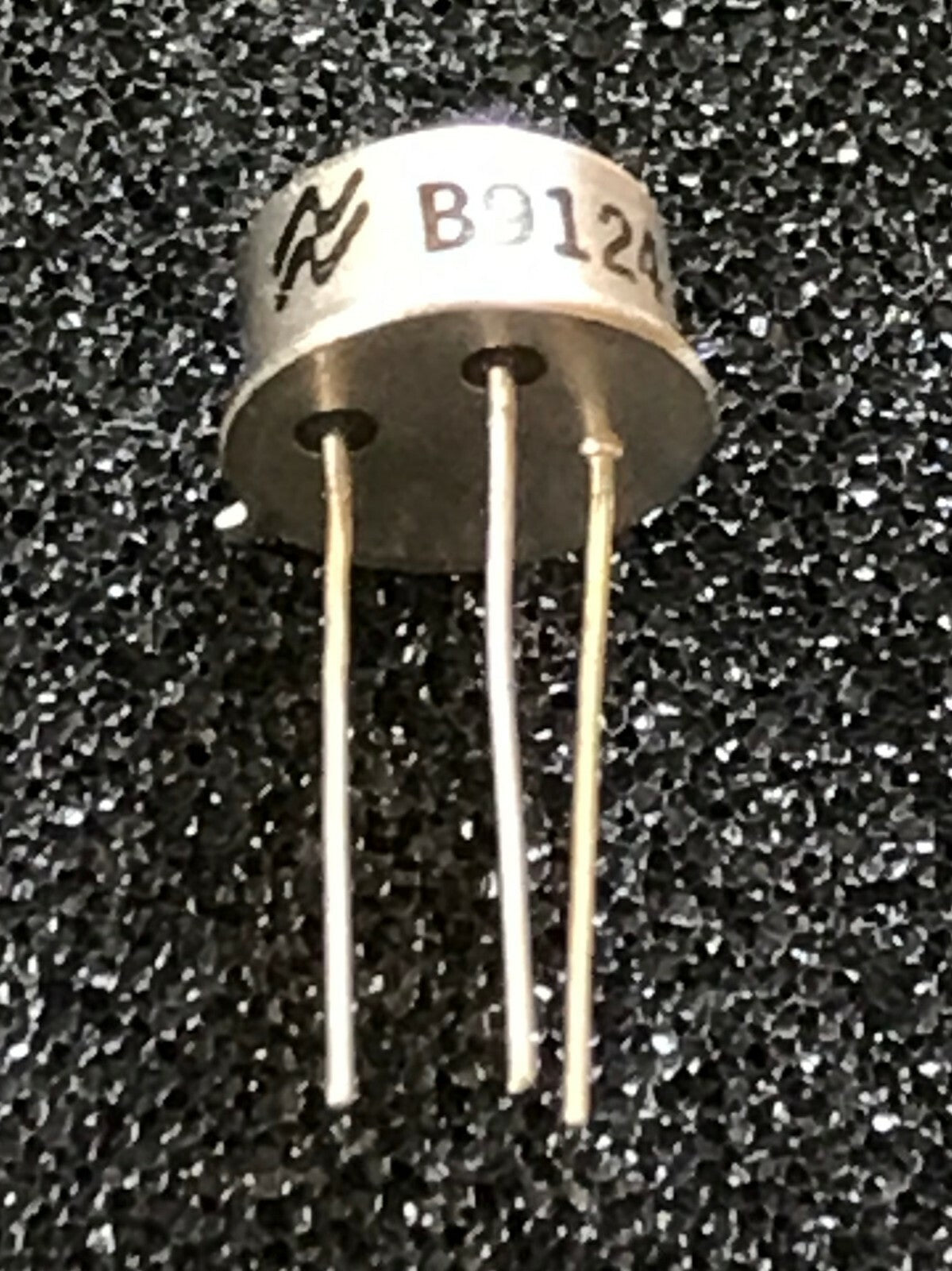 ORIGINAL NSC LH0070-0H TO5 METAL CAN 10V V-REF CHIP UK STOCK x1 fd5f86