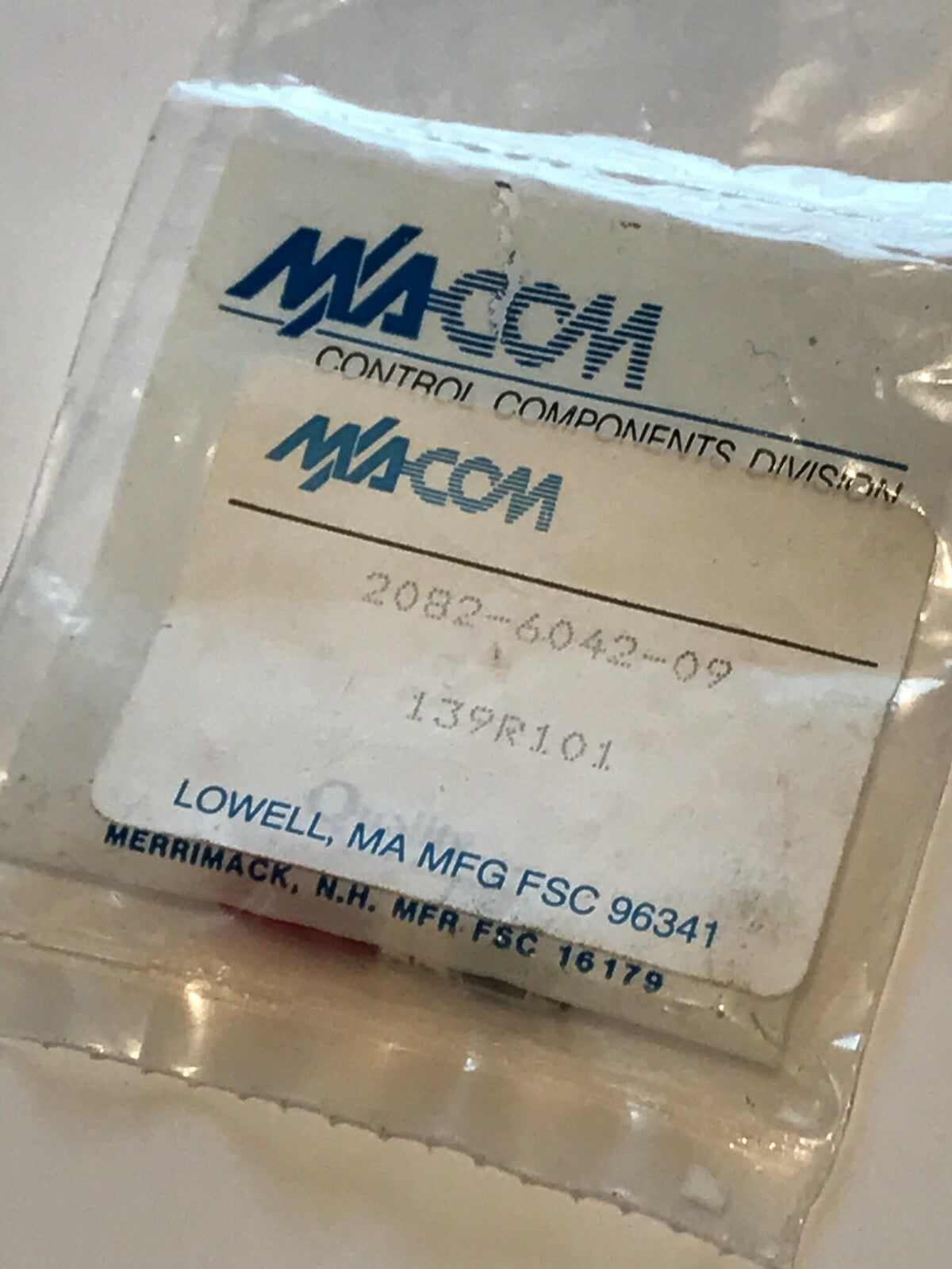 MACOM 2082-6042-09 PRECISION 9dB 2W 18GHz SMA ATTENUATOR fcb27.29