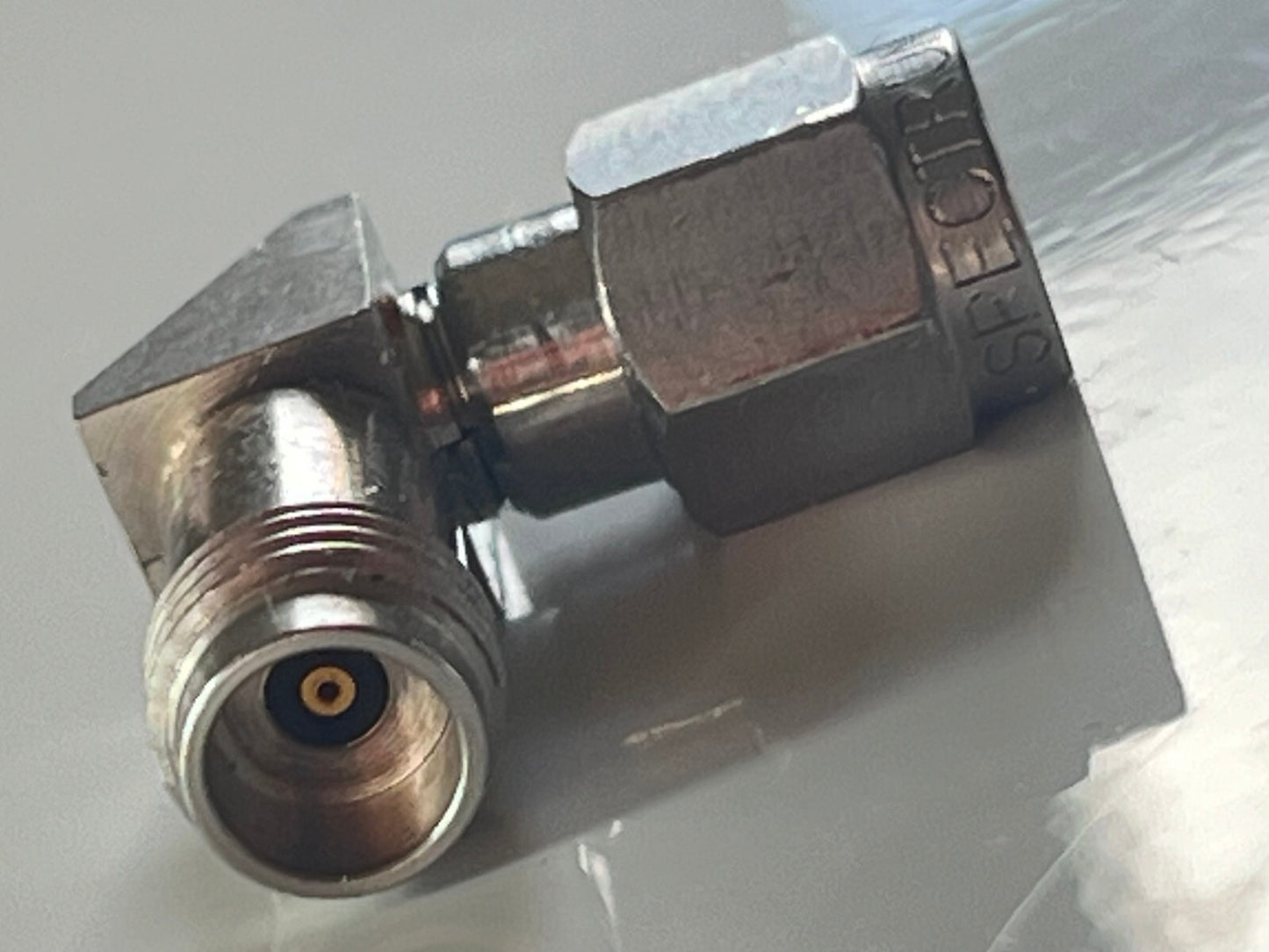 SPECTRUM 1.85MM MALE - 1.85MM FEMALE RF 67GHZ RIGHT ANGLE ADAPTER AE1W83