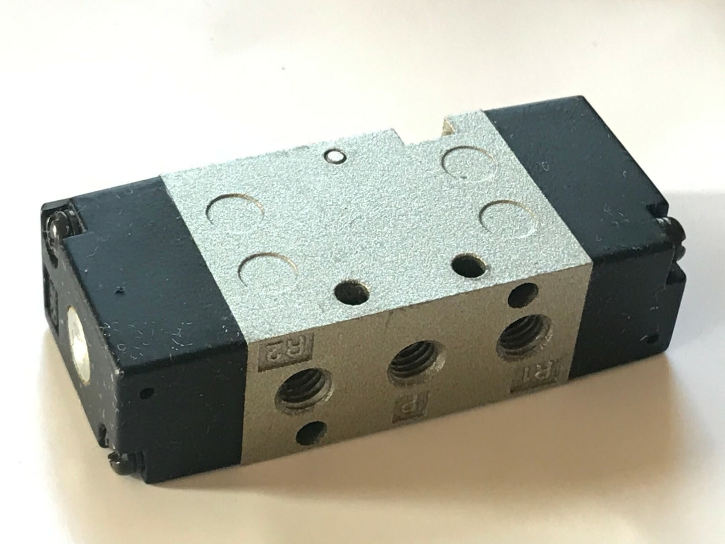 SMC VZA3220 PNEUMATIC 2 PORT CONTROL VALVE fd5e20