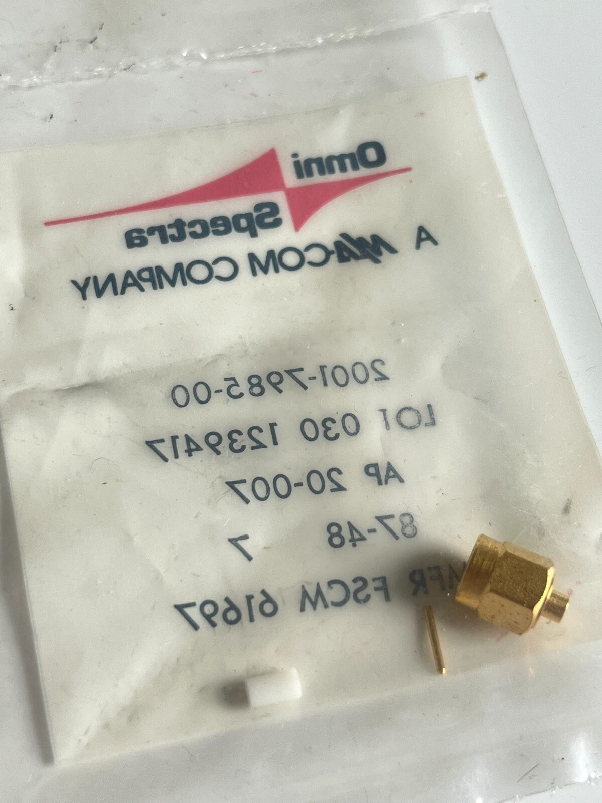 OMNI SPECTRA GOLD PLATED SMA MALE CABLE MOUNT PLUG (x1) 2001-7985-00 FD5B16