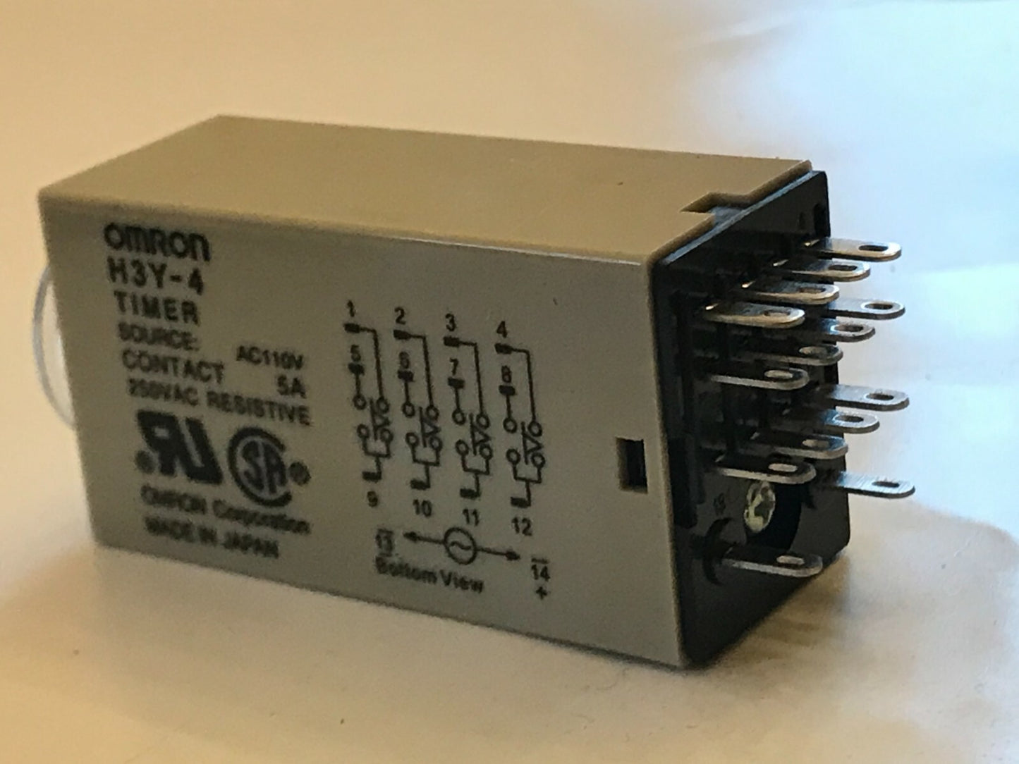 H3Y-4 110V AC MINIATURE PLUG IN TIMER 14 PIN 0.2 - 5 SECONDS 4 POLE 4PCO ac1x9
