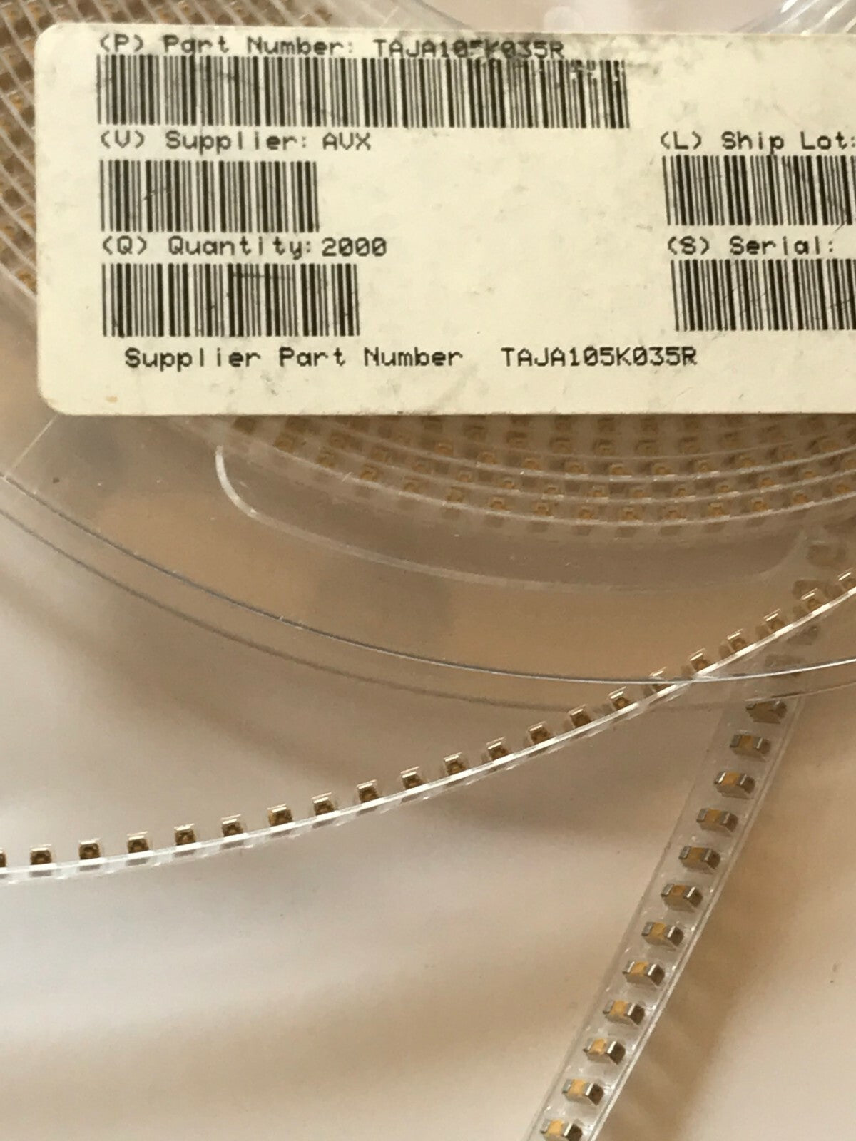 1UF 35V AVX SURFACE MOUNT TANTALUM CAPACITORS CASE SIZE A faa~2K