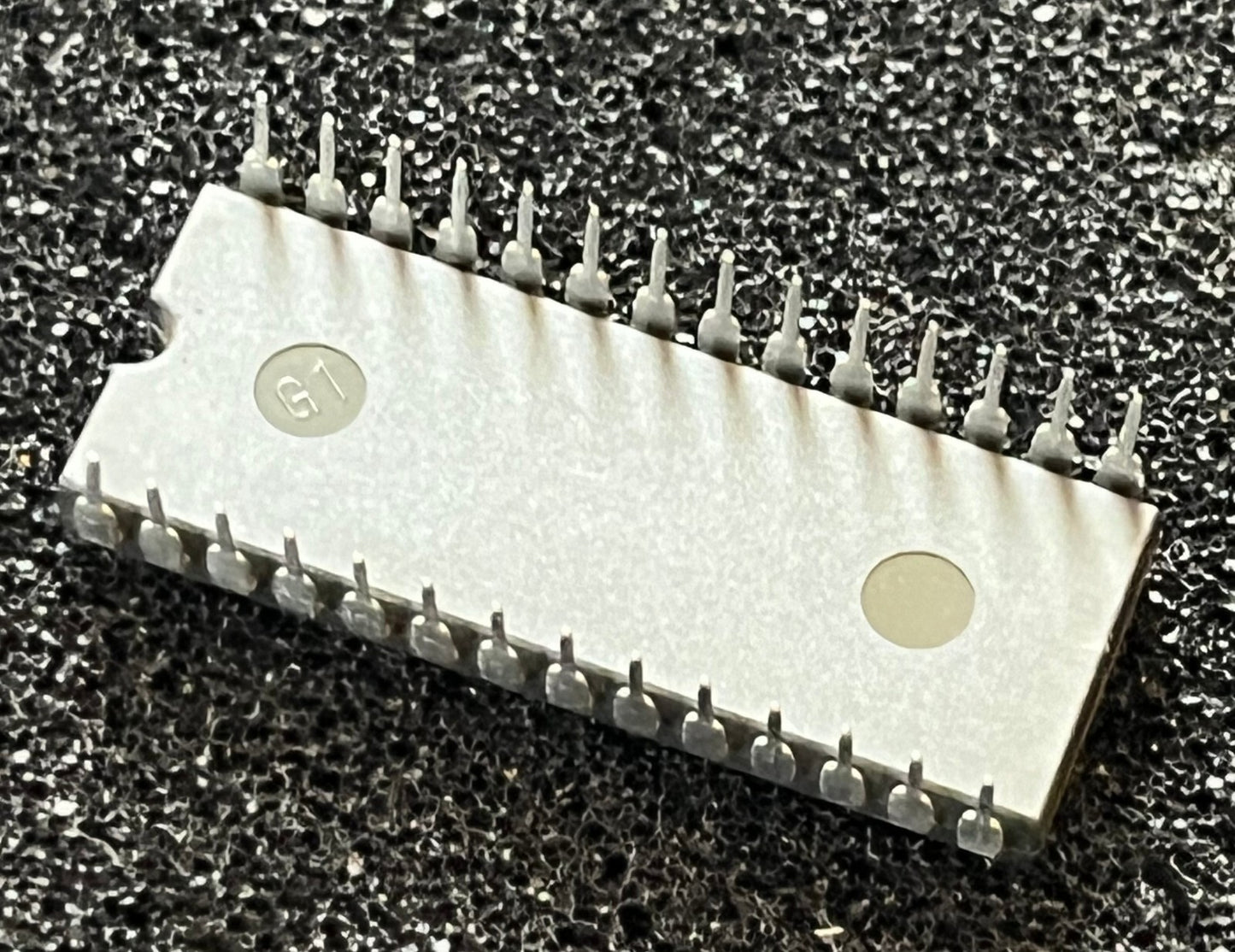 TC5565APL-15 TOSHIBA 8K X 8 SRAM MEMORY IC UK STOCK (x1) fcb20.12