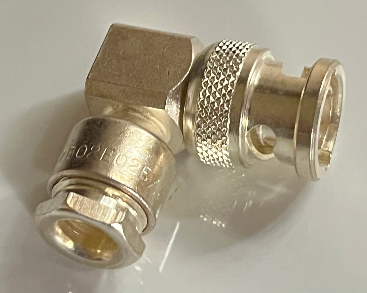 SILVER PLATED RIGHT ANGLE ELBOW BNC PLUG 75 OHM MALE BEST QUALITY ad2n17