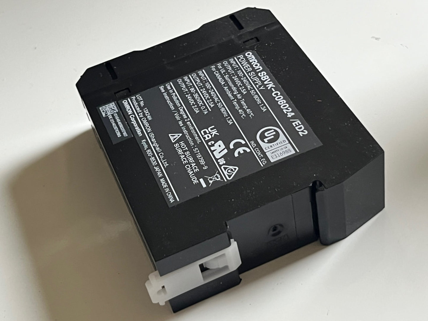 OMRON S8VK-C06024 /ED2 24V 2.5A DIN RAIL MOUNT PSU NEW fd1d31