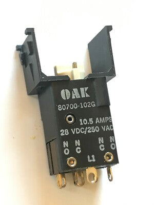 OAK 80700-102G DPDT MOMENTARY PUSH SWITCH (X1) fd7m81