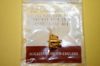 SEALECTRO 051-045-9039-22-0 50 OHM 4 HOLE MOUNT SMB FEMALE CONNECTOR (x1) fd7k4