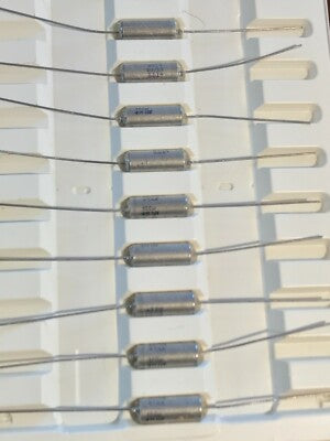 ITT MILITARY QUALITY SOLID TANTALUM AXIAL CAPACITOR 100uF 10v 10% ad1f11