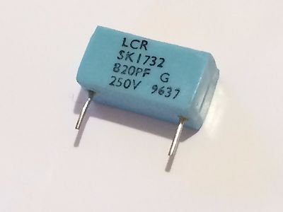 820pF 250V 2% LCR EXTENDED FOIL BOX POLYSTYRENE CAPACITOR ad1S12
