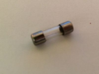 15MM GLASS 4A FUSE VINTAGE BELLING-LEE L562-4A bda9c