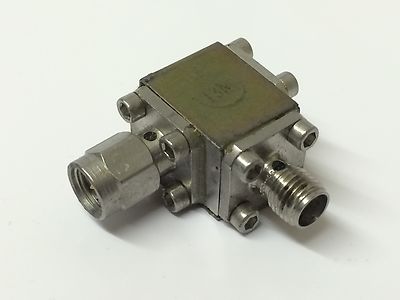 12.5GHz - 13.5Ghz BROADBAND MICROWAVE SMA ISOLATOR bdc3