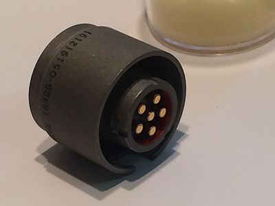 AMPHENOL 164GB-0519 6 POLE MILITARY CONNECTOR 5935-99-799-2790 (c62)
