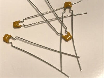 AVX BEST QUALITY MULTI LAYER CERAMIC CAPACITOR 33pF 200V 5% C0G (x8) fcb14.11