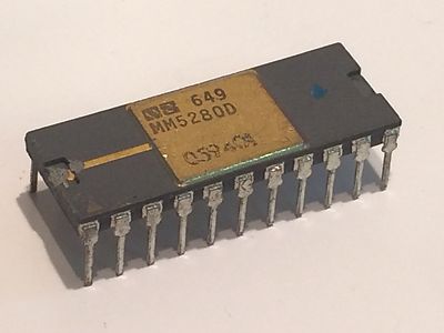 CERAMIC GOLD IC EARLY NSC MM5280D MEMORY COLLECTIBLE CHIP fd2j16