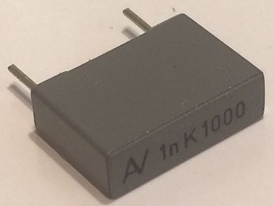 1nF 1000pF 1000V POLYESTER BOX CAPACITORS (x2) bdb45