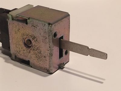 VINTAGE MAINS LEVER SWITCH fd5c19