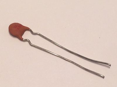 18000pF 25V DISC CERAMIC CAPACITOR (x8) fbd4b1