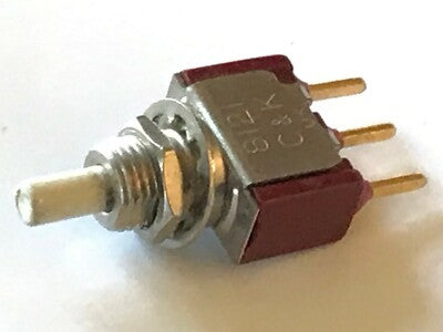 C&K 8121 MINI PANEL MOUNT SINGLE POLE SPCO PUSH SWITCH WITH PCB PINS fcb29.14