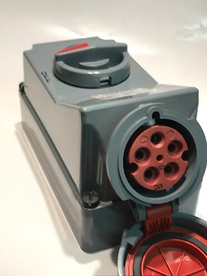 MENNEKES 7288 RIGHT ANGLE SWITCH IP67 INTERLOCK SOCKET 32A 3PN+E 492-5925 ad1b8