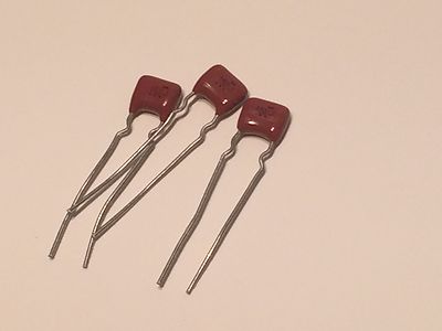 1500pF 50V DIPPED POLYESTER CAPACITOR (x4) fbe4b2