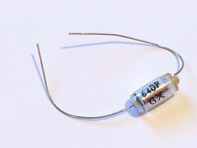 640pF 160V 2% LCR AXIAL POLYSTYRENE CAPACITOR fbb29.17