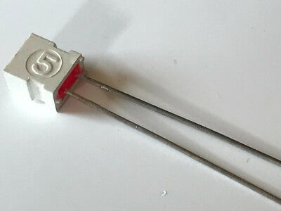 KINGSBRIGHT L-1043ID RECTANGULAR RED LED AS USED IN VU BAR METERS fd5e42