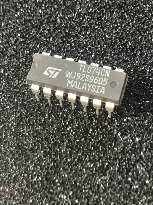 TLO74CN ORIGINAL ST TL074CN QUAD OP AMP CHIP UK STOCK x1 fcb16.50