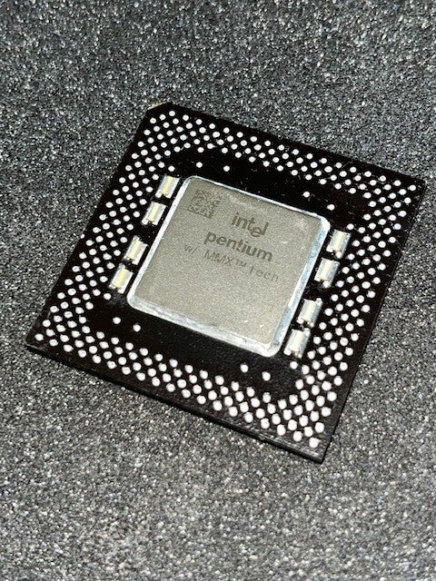INTEL FV8050320 SL27J 2.8V MMX 200Mhz 66FSB CPU UK STOCK fba39.49