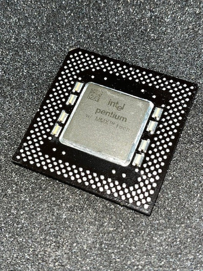 INTEL FV8050320 SL27J 2.8V MMX 200Mhz 66FSB CPU UK STOCK fba39.49