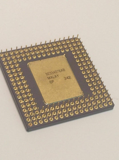 INTEL A80486SX-25 SX679 COLLECTIBLE 486 PROCESSOR fba10a39