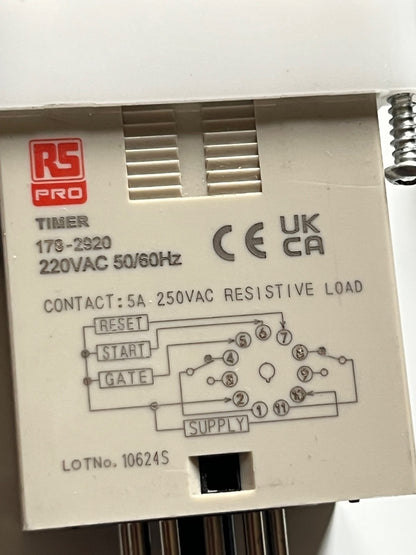 RS 11 PIN PLUG IN TIMER RELAY 220V 0.1 SECS - 300 HOURS RS 179-2920 FD1D41