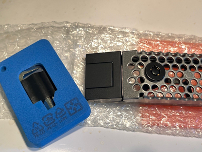 1U Locking front Bezel Dell PowerEdge R640/R650/R440/R450 Etc. With key fd6a20